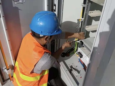 榆林移動順利開通全市首批5G 700M示范站，通信設備修理維護同步升級